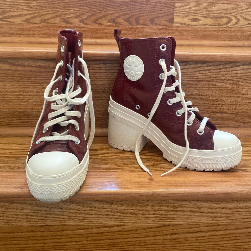 Converse Chuck 70 De Luxe Heel Cabernet Size 10